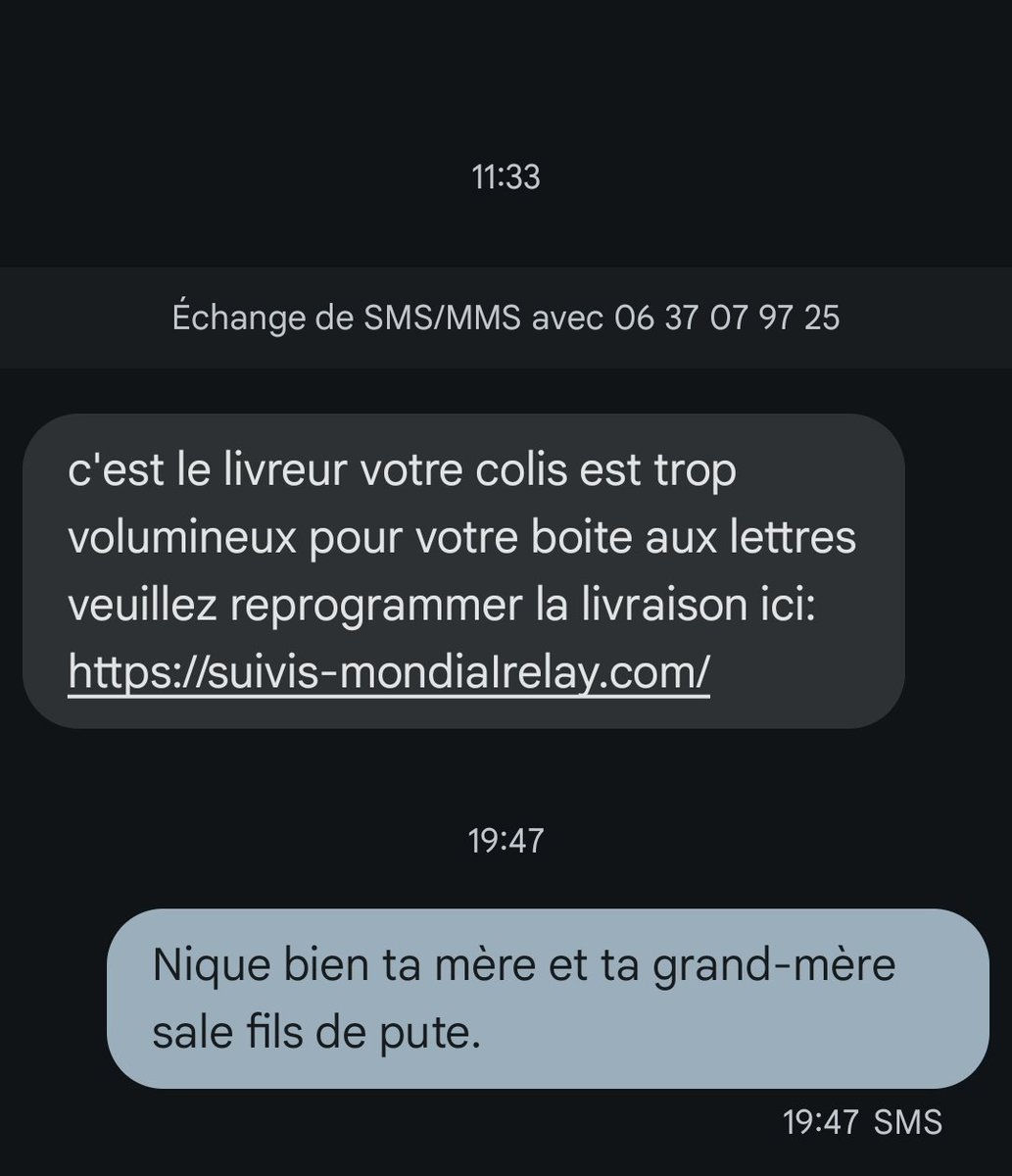 Ma mère de 78 ans s'est faite avoir par exactement ce type de message car elle attendait un colis de pelotes de laines.

Bandes de FDP.