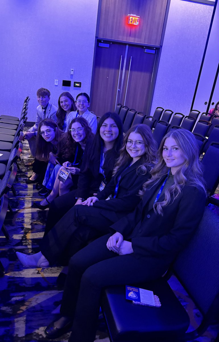 Lynn Blex tweet media