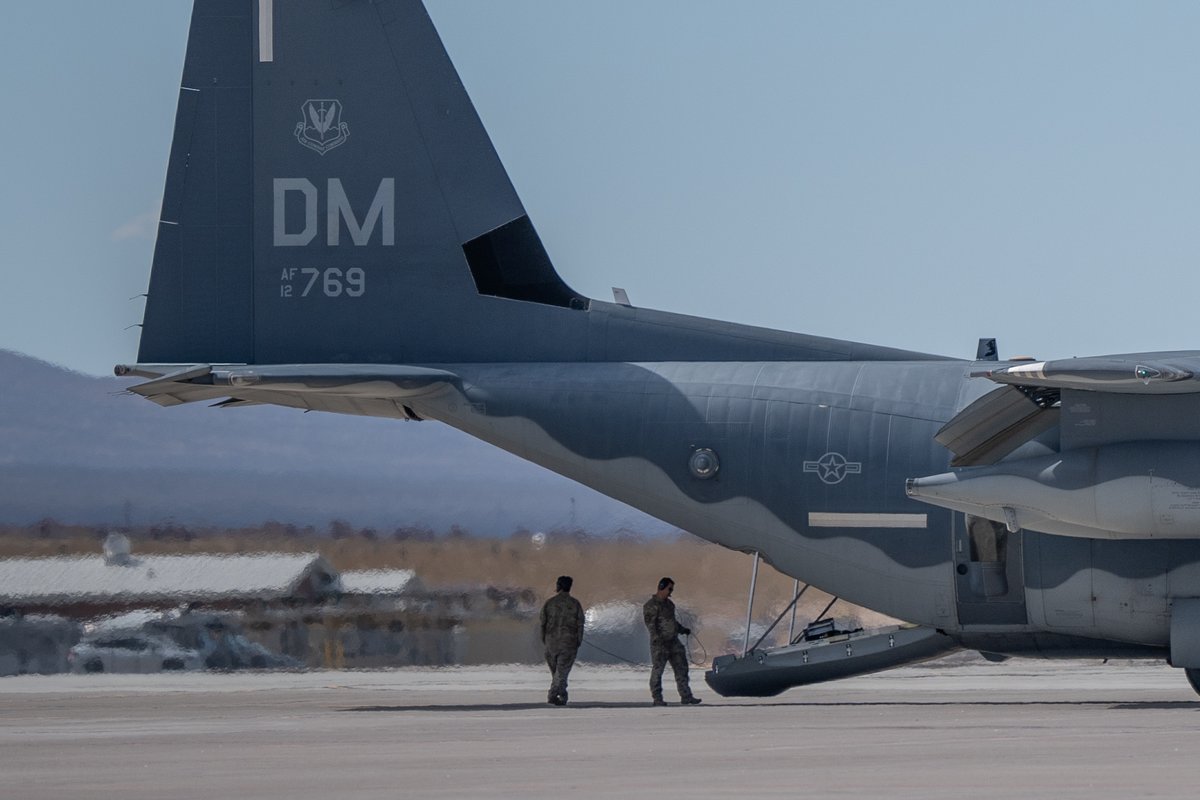 AirdyneAero's tweet photo. An HC-130 Combat King II with SABIR from @DMAFB and a HH-60 helicopter suddenly landed during routine MQ-9 touch-and-go training to conduct ground-based refueling at Creech Air Force Base.

DVIDS photo by Clark Nieddu. https://t.co/d54mJdirS7
