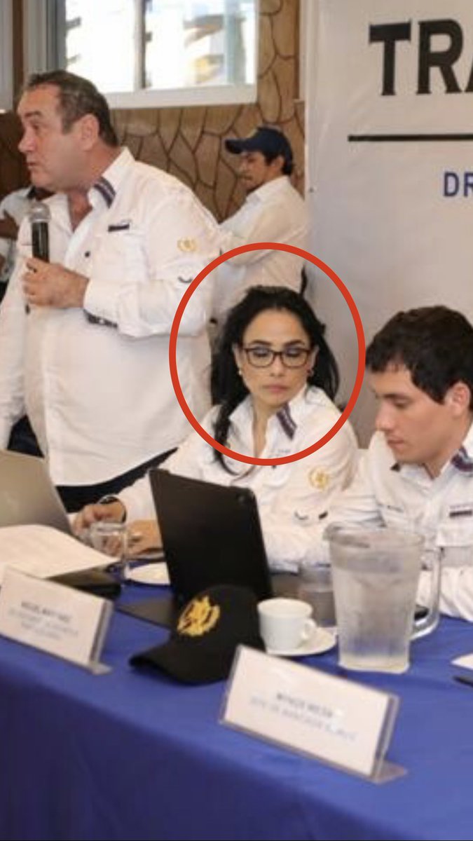 danydoggy's tweet photo. La nueva Presidenta de la @CC_Guatemala #LeylaLemus Miguelera hueso colorado con mucha razón no hubo oposición como en la Usac en el Mp en el Oj es la misma línea de #NesterVasquez el engelero https://t.co/00LbhqhOYG