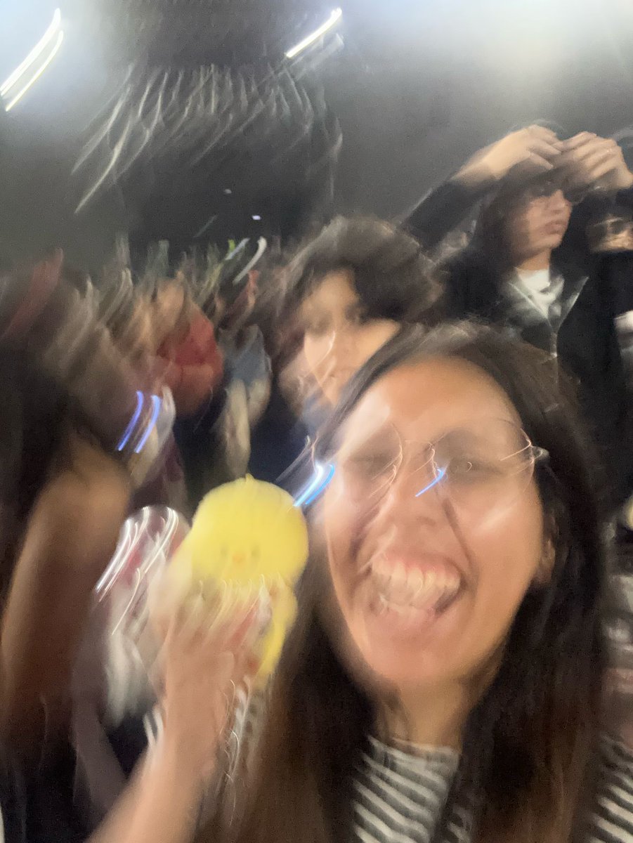 chnlxchips's tweet photo. Stray Kids en Lima fue lo mejor que me pasó este 2025. Cinco años casi esperando por ellos y por fin los vi ayer, gracias por darme una experiencia magnífica 😭😭😭😭😭😭😭😭😭😭😭😭😭😭😭😭😭

#dominATE_LIMA #dominATE #StrayKidsInPeru https://t.co/gsTp845TUK