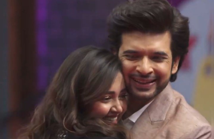 riiiddhi's tweet photo. Dear colors and Bigg Boss, thank you, thank you, thank you 🫶🧿 #TejRan https://t.co/f653U0IBUJ