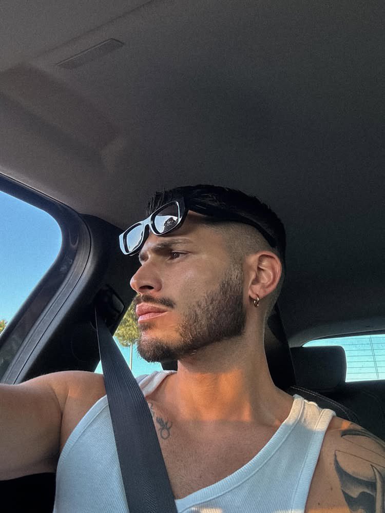 konradhawkins's tweet photo. ππ #selfie #bomec #gayfriendly #gayboy #sexyboy https://t.co/H6quBQtEFD