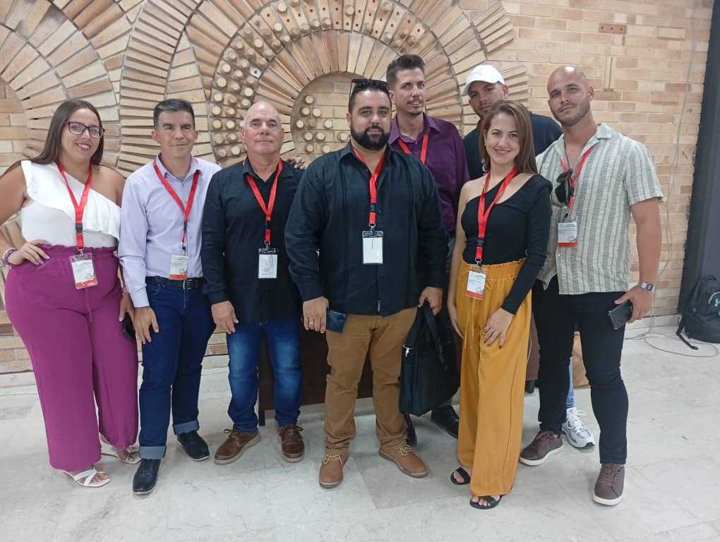 Participan jóvenes refineros en evento internacional GEOCIENCIAS 2025,como parte de su formación postgraduada.Éxitos!!!
<a href="/mijail_cre43480/">Mijail Bonachea Crespo</a> 
<a href="/Cubapetroleo1/">CUPET</a>