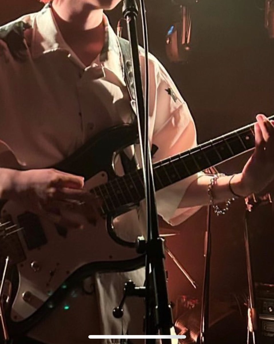 gu_z24's tweet photo. ライブも出たりしてました

#いいねでDM #いいねでDMいく #自発ください #雰囲気嫌いじゃないって人いいね #裏アカ女子と繋がりたい #裏アカ男子 #裏垢男子 #彼女募集中大阪 #彼女募集中関西 #友達募集中 #雰囲気好きな人と繋がりたい https://t.co/3nZtbicg6y