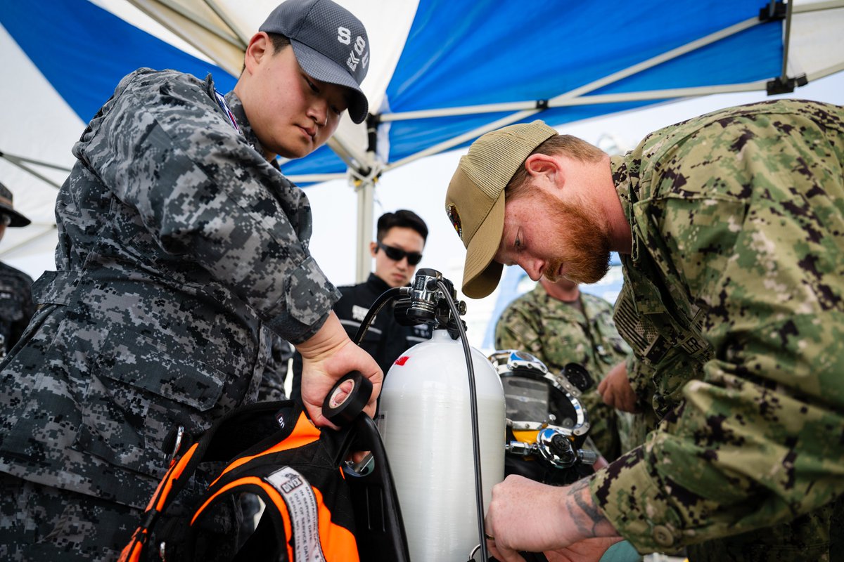 USPacificFleet's tweet photo. ๐คฟ U.S. & ROK divers team up at Jinhae for SALVEX 2025, diving deep into partnership and salvage ops! ๐๐บ๐ธ๐ฐ๐ท #SALVEX #StrongerTogether https://t.co/BqHVeLswUO