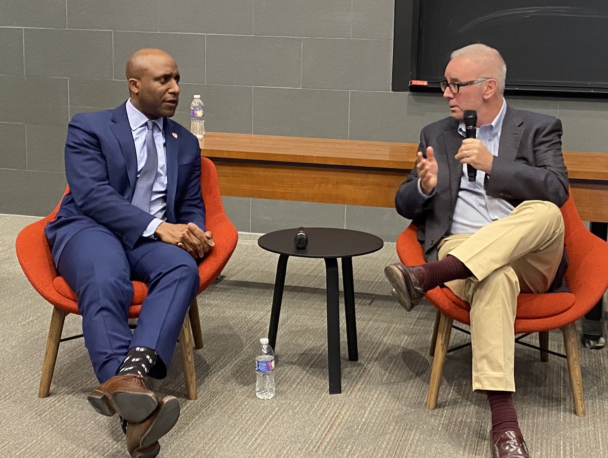 Yesterday's "Lawyers and Democracy Roundtable" event, was a special roundtable that featured alumni and professors discussing how lawyers sustain democracy through their skills and services.
