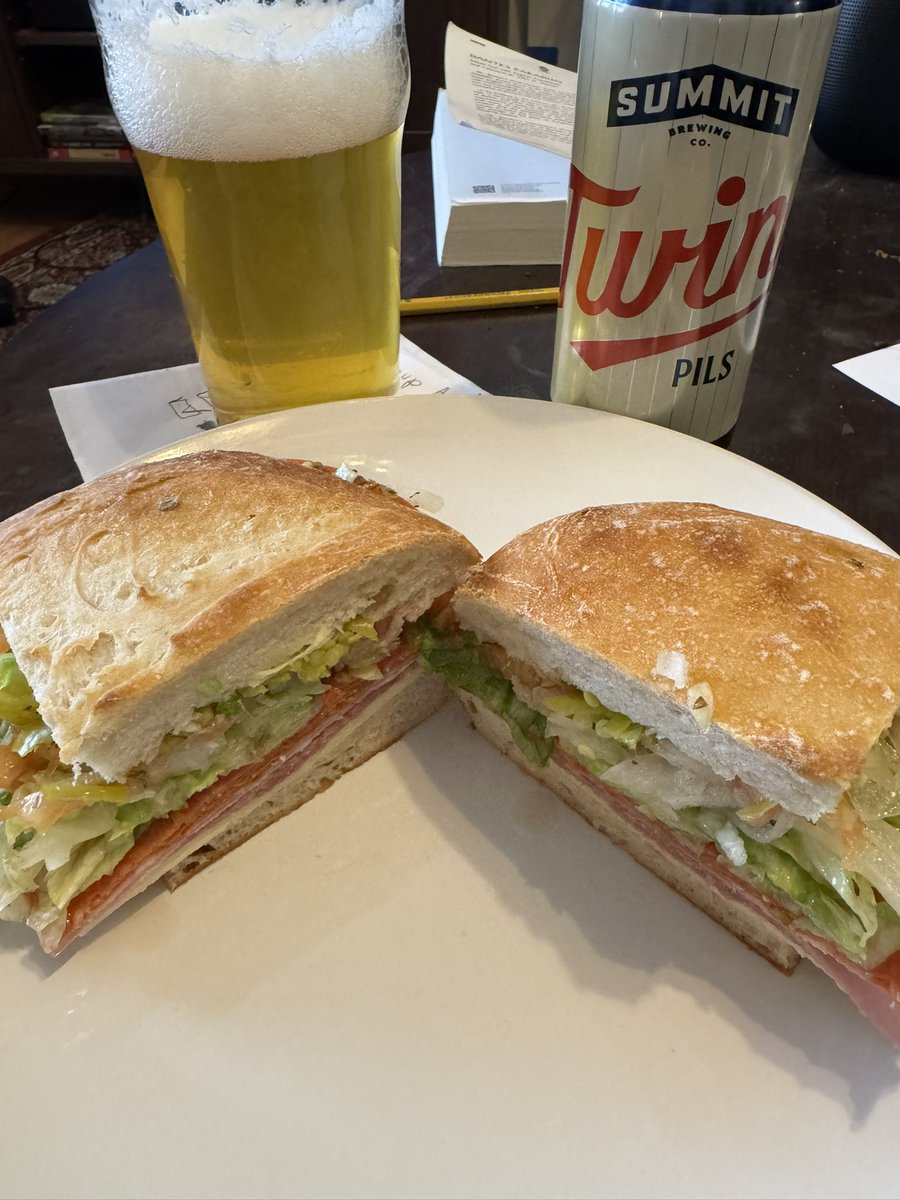 youngpeezy8's tweet photo. #ChefPeezy #Mortadella #RedWineVinegar ๐ฅช๐ https://t.co/djgNfVHTB7