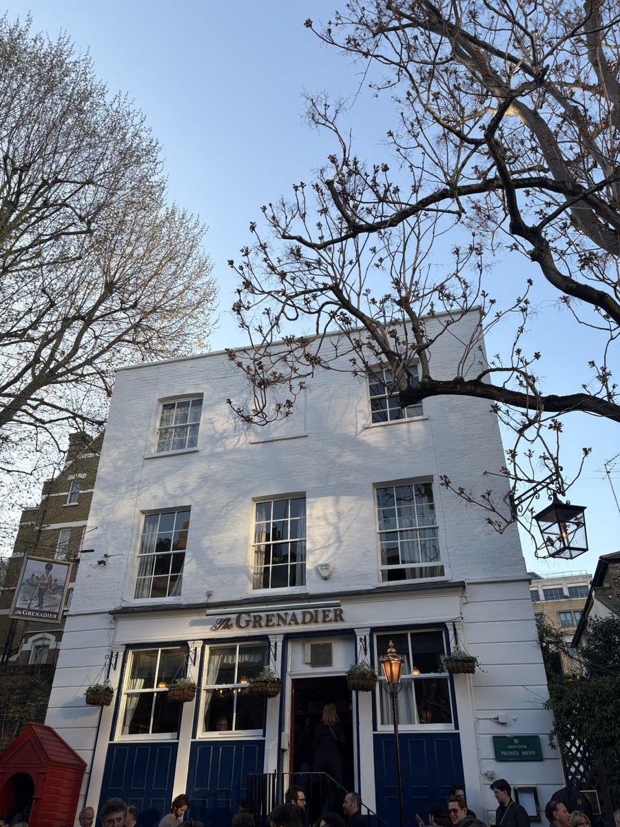 Pints on the Tube tweet media