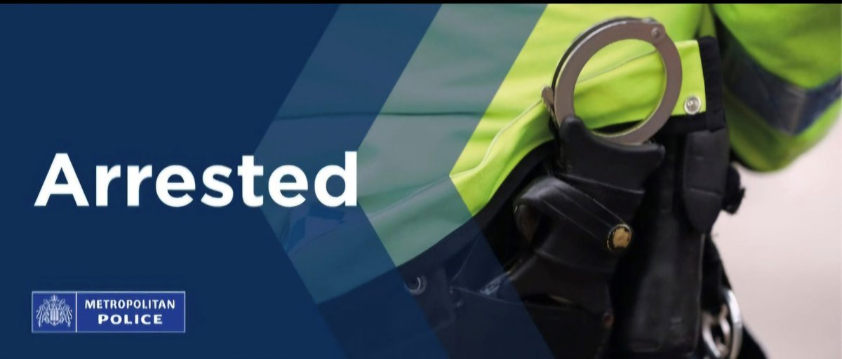 Barking & Dagenham MPS (@mpsbarkdag) on Twitter photo Yesterday, East Area Proactive Unit, witnessed an attempted robbery of a mobile phone in LONGBRIDGE ROAD #BARKING . Officers chased and arrested two of the males . #EAPRO 470EA <a href="/BDPost/">The Barking and Dagenham Post</a> <a href="/LocalCrimeBeats/">LocalCrimeBeats</a> Yesterday, East Area Proactive Unit, witnessed an attempted robbery of a mobile phone in LONGBRIDGE ROAD #BARKING . Officers chased and arrested two of the males . #EAPRO 470EA <a href="/BDPost/">The Barking and Dagenham Post</a> <a href="/LocalCrimeBeats/">LocalCrimeBeats</a>