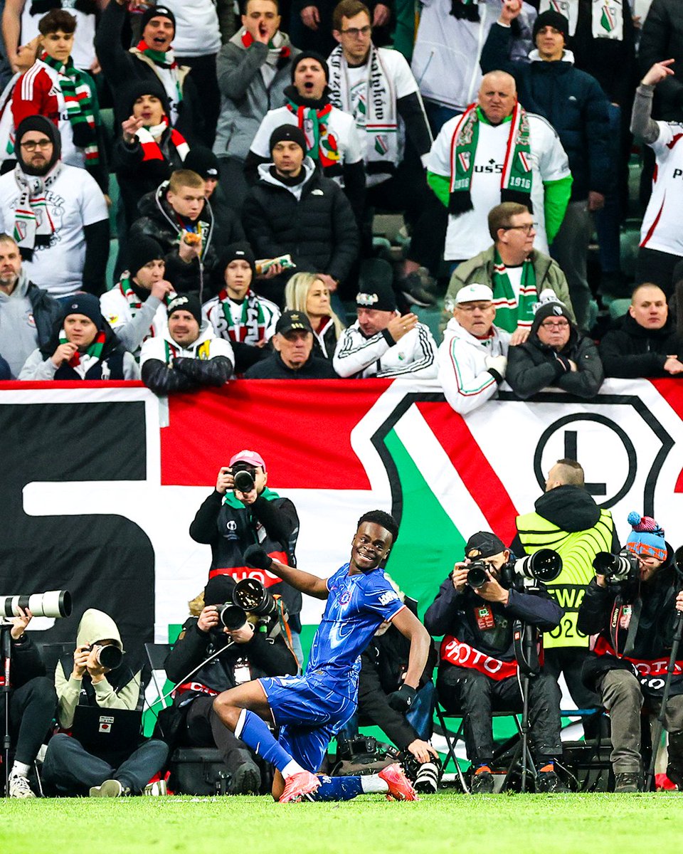 brfootball's tweet photo. 49'—Legia Warszawa 0-1 Chelsea 

57'—Legia Warszawa 0-2 Chelsea 

74'—Legia Warszawa 0-3 Chelsea

⚡ https://t.co/b9xSNNaRWT
