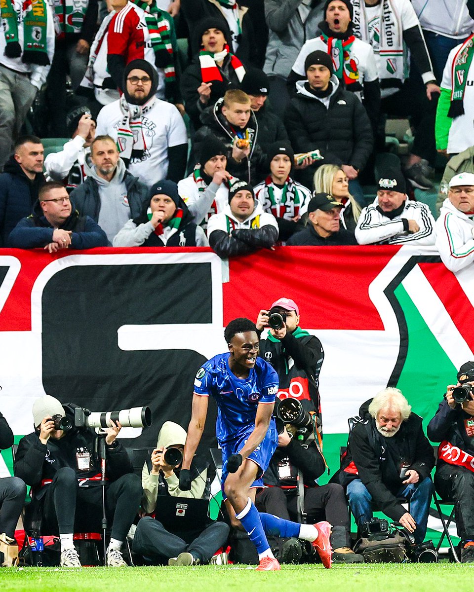 brfootball's tweet photo. 49'—Legia Warszawa 0-1 Chelsea 

57'—Legia Warszawa 0-2 Chelsea 

74'—Legia Warszawa 0-3 Chelsea

⚡ https://t.co/b9xSNNaRWT