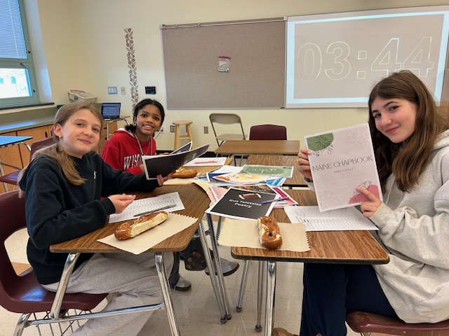WVMSDragons's tweet photo. ๐ 7th grade English classes unite for #NationalPoetryMonth! Students are celebrating by publishing their own poetry collectionsโshowing off their creativity and voice! ๐โ๏ธ #PoetryInMotion #YoungWriters #CreativeClassroom #StudentPoets #WVMS #LMSD https://t.co/ol69hE3yP1