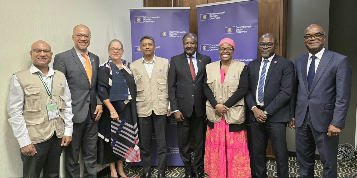 A pleasure meeting the @Commonwealthsec Election Observer Group with his Chair <a href="/DannyFaure/">Danny Faure</a>, former President of the Republic of Seychelles. SRSG <a href="/UNOCA_NEWS/">ONU Afrique centrale</a>, <a href="/LucGnonlonfoun/">Luc G. Gnonlonfoun</a> and I were pleased to share our insights on the upcoming presidential elections in #Gabon 🇬🇦