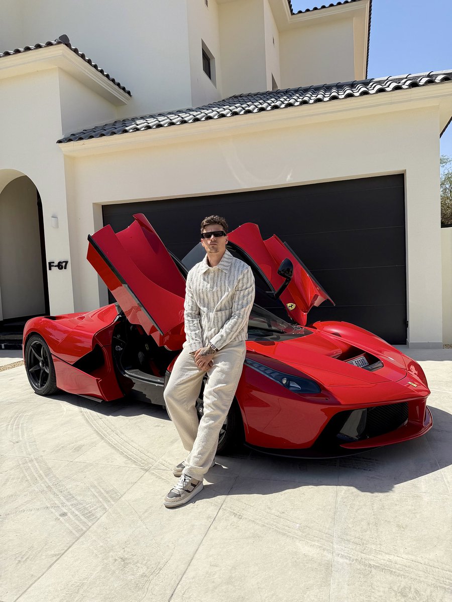 Welcome to the fleet, The Ferrari LaFerrari.