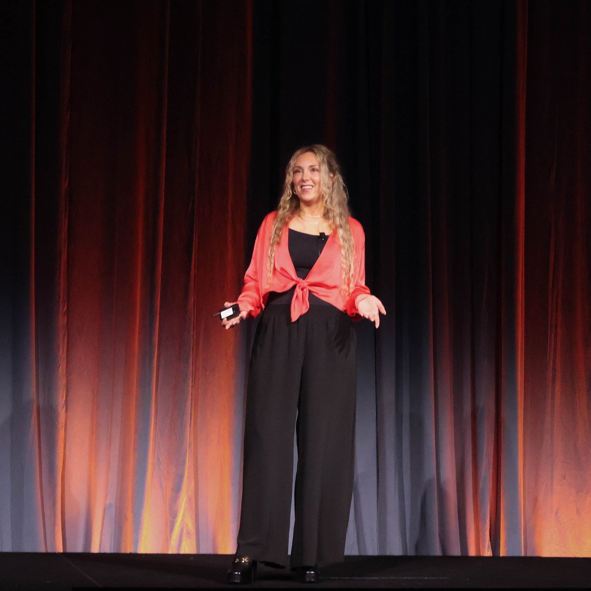 Lushin's tweet photo. What an unforgettable Sandler Summit! 

We won the Mt. Washington and David H. Sandler Awards! 

Day 1 had great sessions, food, and talks. 

Day 2 brought the Lushin Takeover. Emily S. and Brian K. gave awesome talks! 

We can’t wait for next year!
#SandlerSummit https://t.co/tMuLWxA4Bx
