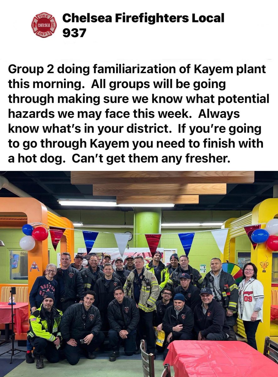 ChelseaScanner's tweet photo. Members @FDChelseaMA
spent some time yesterday
familiarizing themselves at
#Kayem Foods.🌭🚒🌭🚒🌭 #ChelseaMA #ChelseaFire
@KayemBrand https://t.co/mLC9j682Vi