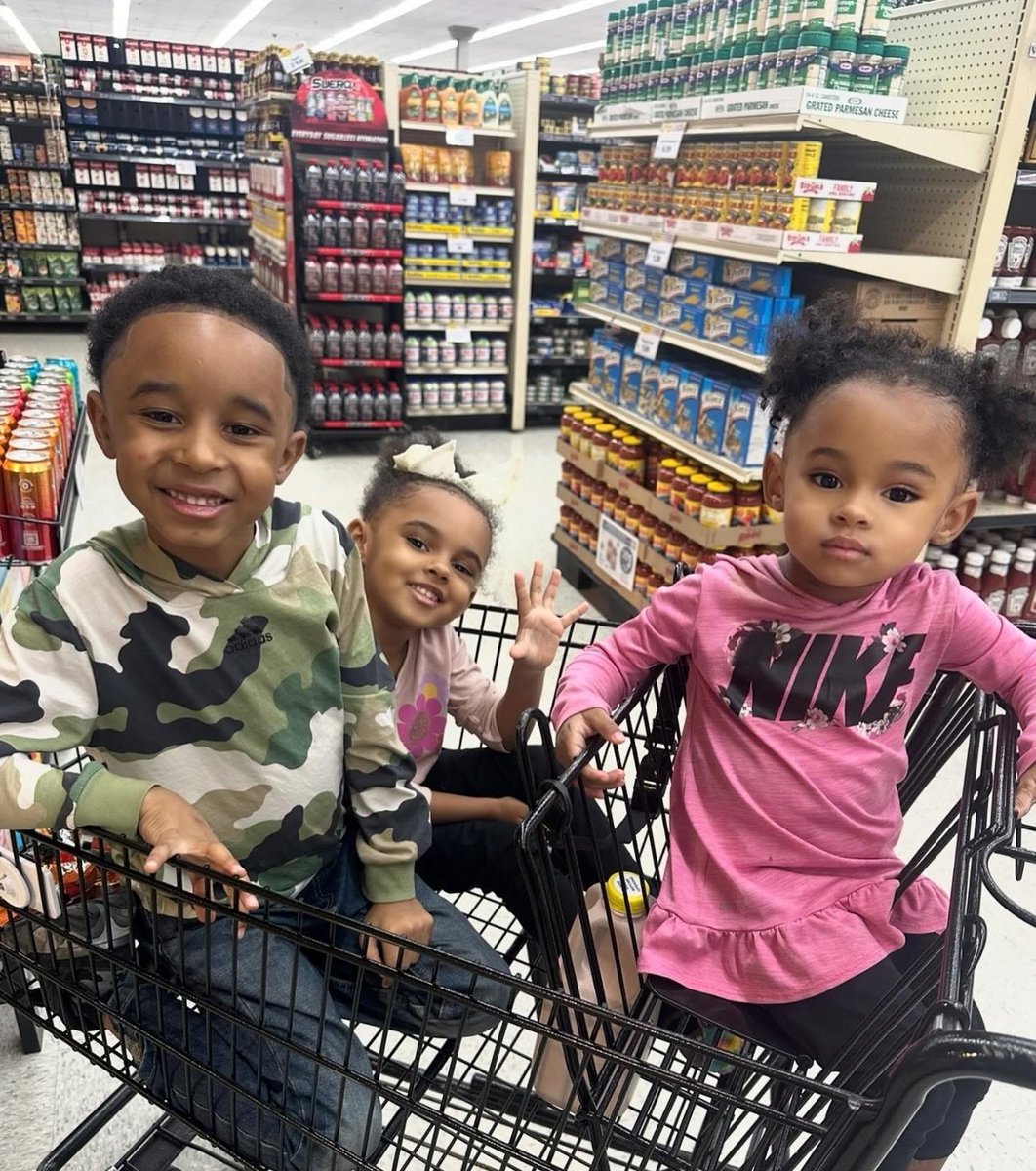 DreTruGentleman's tweet photo. Don’t grow up so fast 😢 Daddy’s Babies ❤️

#MyPurpose https://t.co/yh10OBvyHY