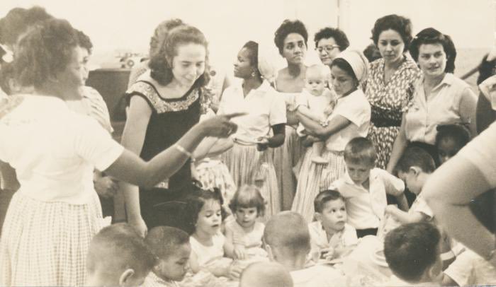 Un día como hoy, hace 64 años, nacieron los Círculos Infantiles, por iniciativa de Vilma y Fidel. Los primeros se llamaron Camilo Cienfuegos, Ciro Frías y Fulgencio Oroz. 

La #RevoluciónCubana defenderá siempre esta obra de justicia y por el desarrollo de la niñez y la familia.