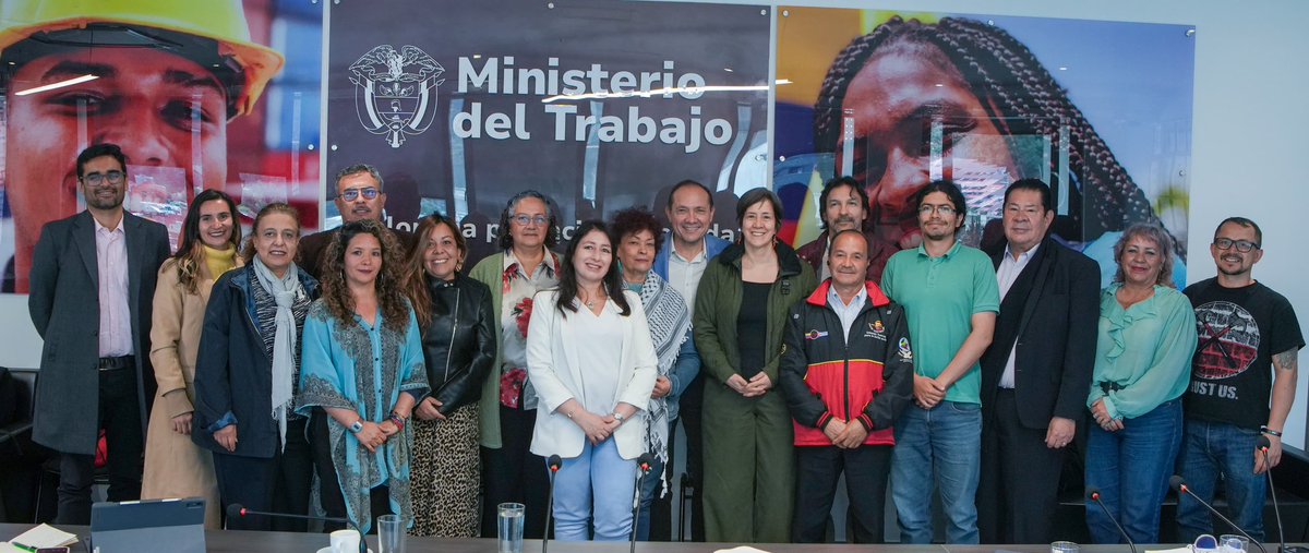 MinTrabajo tweet media