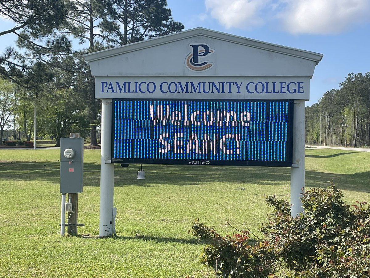 SEANC's tweet photo. We’re at Pamlico Community College @pamlico_cc today with District 67! https://t.co/E3v4NElMim