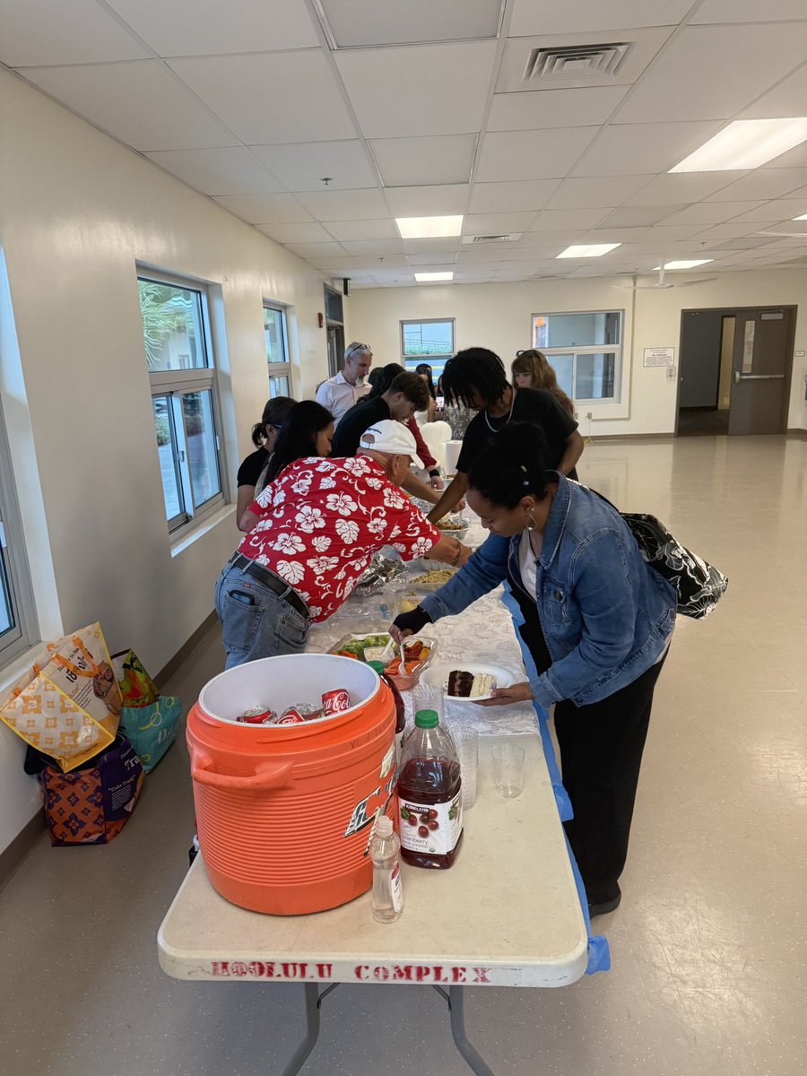 Welcome to our incredible new inductees of the National Honor Society at KHPES! Yesterday's induction ceremony was a truly special occasion, and I am so thrilled to officially welcome you to the NHS!