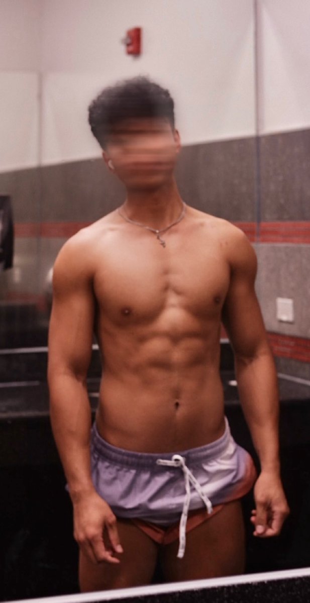 brownkid09's tweet photo. RT if you want some 😈😈😈 https://t.co/CWQ50tvRhs
