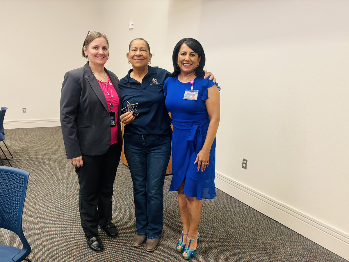 Options_HS tweet media