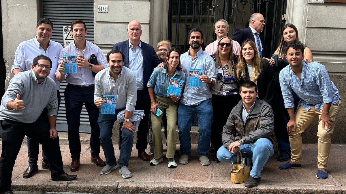 Votá a <a href="/MartinLemaUy/">Martin Lema</a> Intendente en la Lista 1 con el mejor equipo.