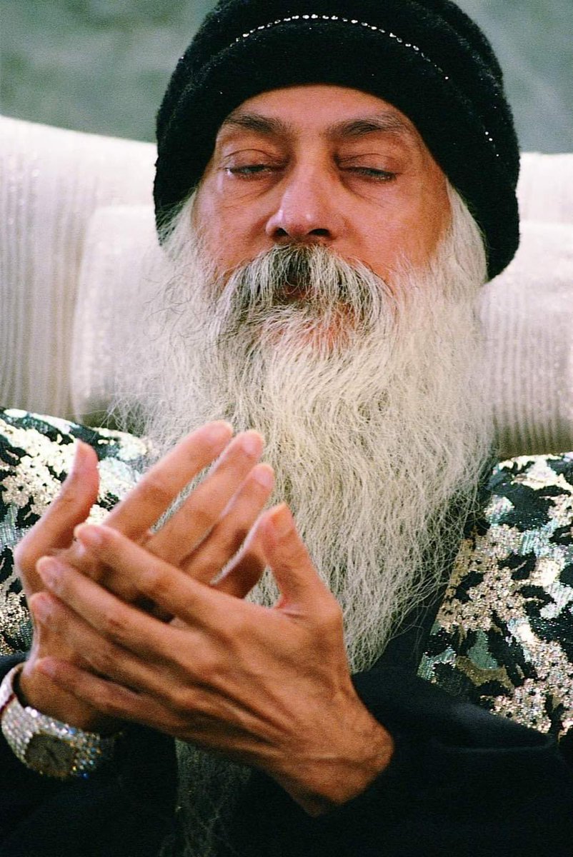 KrisBhattarai's tweet photo. #Osho 
#TheBeing 

Doubt and belief are two sides of the same coin. Doubt comes from the head, belief comes from the heart, but they are two sides of the same coin. One is rational, another is emotional, but both are bondages. 

The enlightened person goes beyond the head and the heart both; he reaches to his being. He lives from being - he lives from that awareness which is beyond the heart and the head, beyond reason, beyond emotion. His insight is clear, unclouded. He never believes, he never doubts, he simply knows, he understands. 

Osho
The Wild Geese and the Water, Lec #8
https://t.co/YW98RqjHkp