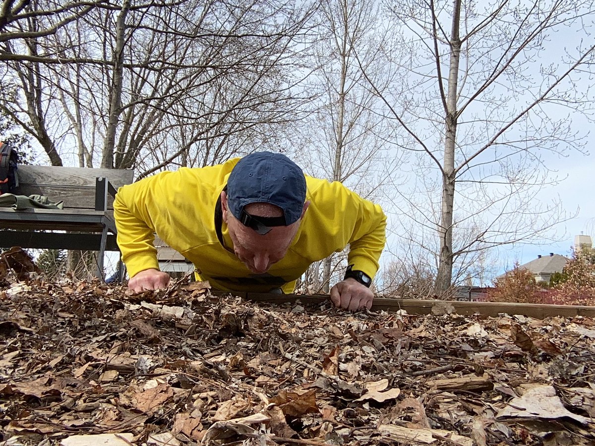 rex88ter's tweet image. Taking #aprilchallenge to the park 57 reps
@321gaux