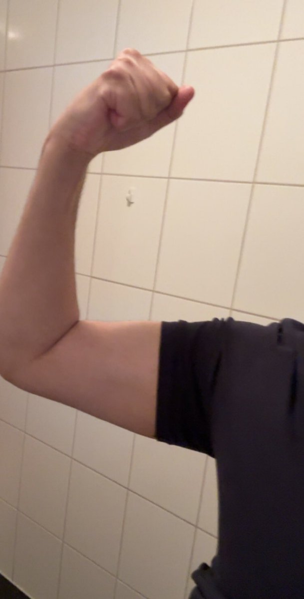 Mxe20119525's tweet photo. Na ihr dreckigen Sklaven, wer von euch Spasten will sich vor mir knien und mir schön sein Geld abdrücken, meldet euch ihr Hunde

#cashmaster #findom #Geldherr #geldsklave #zahlschwein #zahlsau #zahlsklave #alpha https://t.co/CYGL0uw6lu