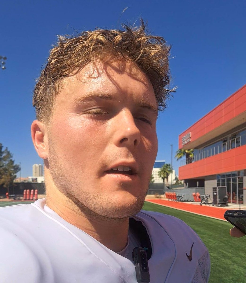 Thurs spring practice is complete for #UNLVFB.

🏈 Reid Williams may be one of the smaller OL's, but he's  impressive

🏈 Urban Meyer attends UNLV practice

🏈 RB DJ Jones &amp; TE Velltray Jefferson running thru contact

Check <a href="/cofieldandco/">Cofield & Company</a> YouTube later for the Jake Pope media sesh