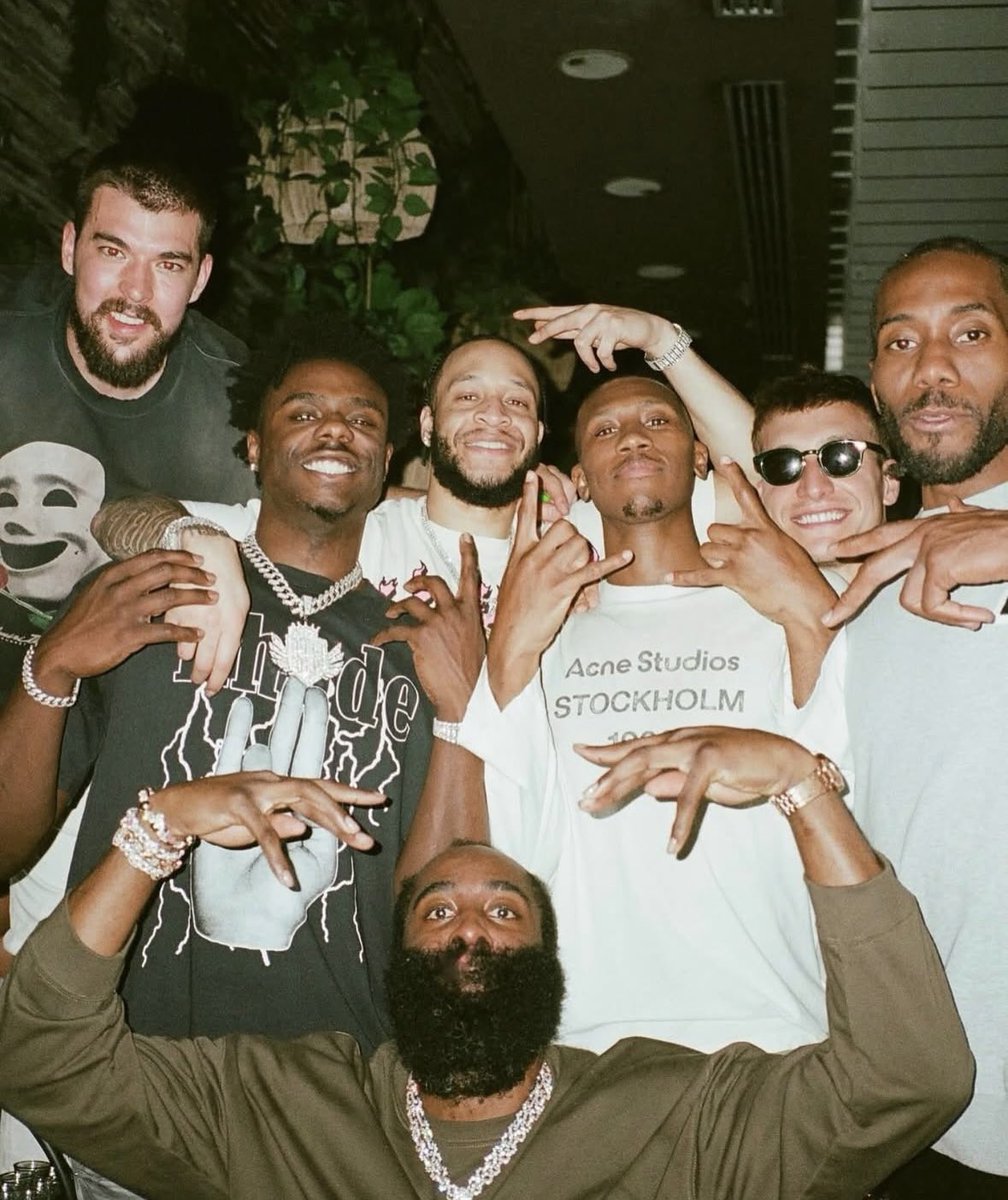 zakclips's tweet image. I’m just gonna say it, this is my favorite clippers team of all time.