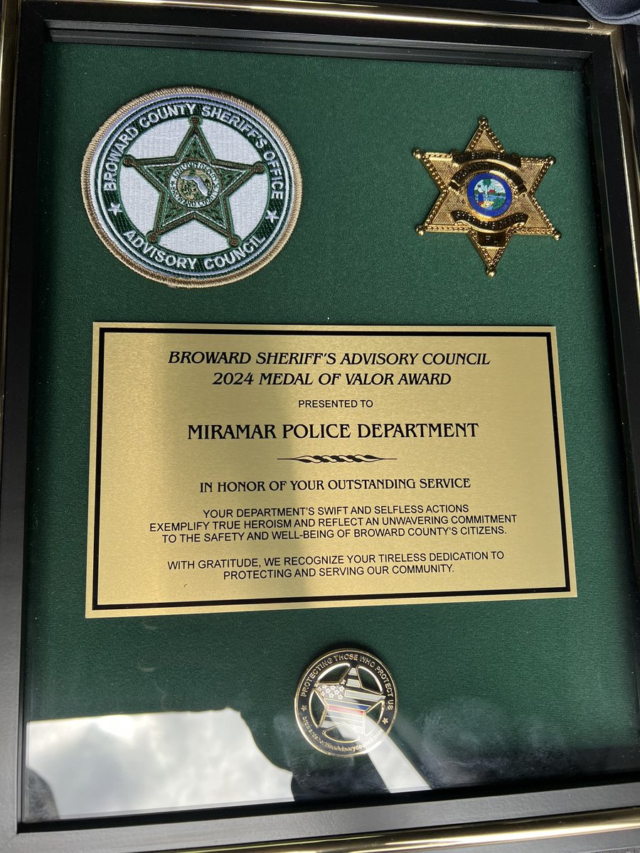 MiramarPD's tweet photo. Proud moment for @MiramarPD!
K9 Officer Xavier Osorio was honored with a Valor Award from the Broward Sheriff’s Advisory Council for his heroic actions.

Thank you, Officer Osorio, for your courage and commitment to keeping Miramar safe.

#ValorAwards #MiramarPD #K9Unit #HeroicService #PublicSafety #MiramarProud