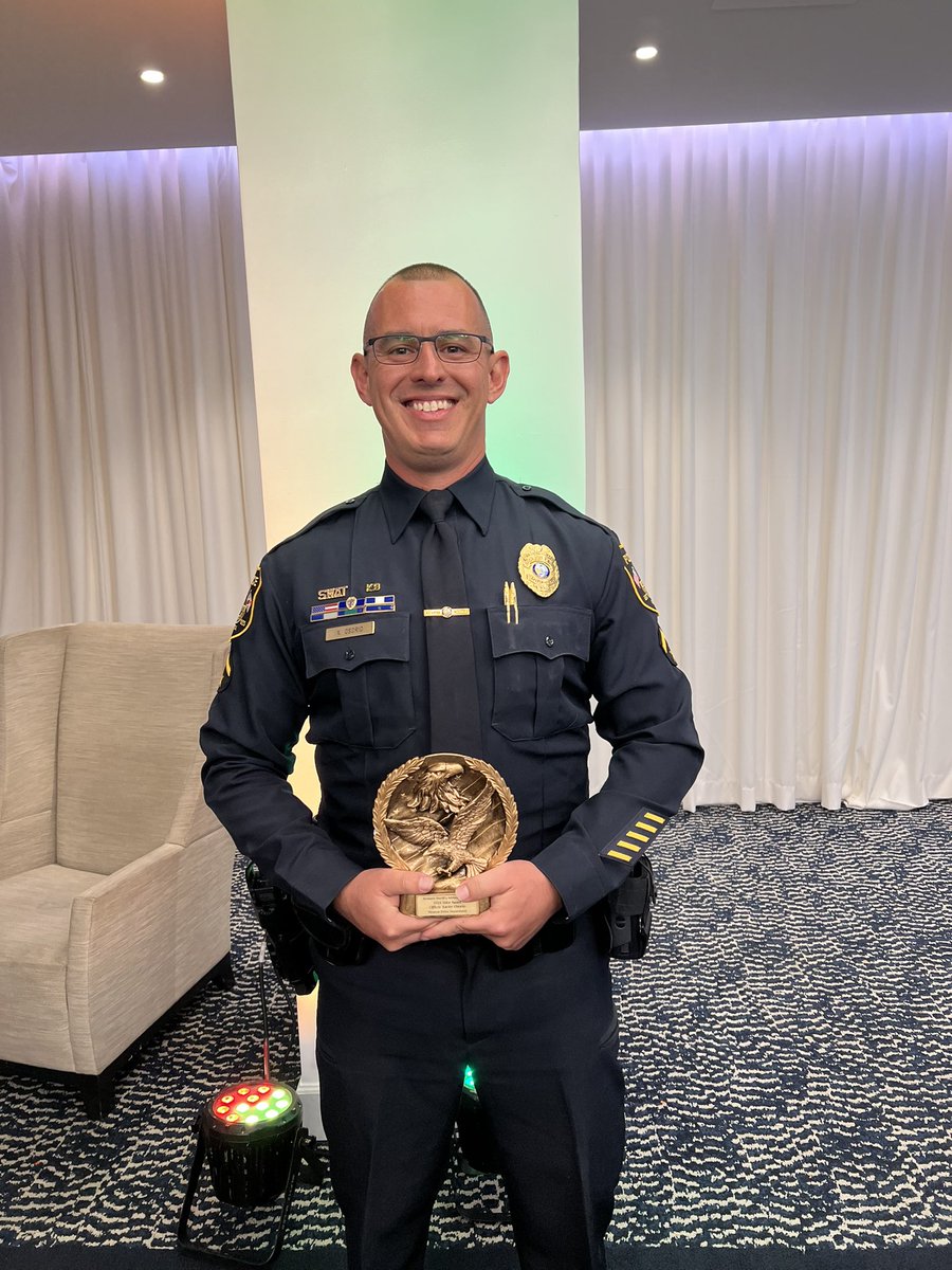 MiramarPD's tweet photo. Proud moment for @MiramarPD!
K9 Officer Xavier Osorio was honored with a Valor Award from the Broward Sheriff’s Advisory Council for his heroic actions.

Thank you, Officer Osorio, for your courage and commitment to keeping Miramar safe.

#ValorAwards #MiramarPD #K9Unit #HeroicService #PublicSafety #MiramarProud
