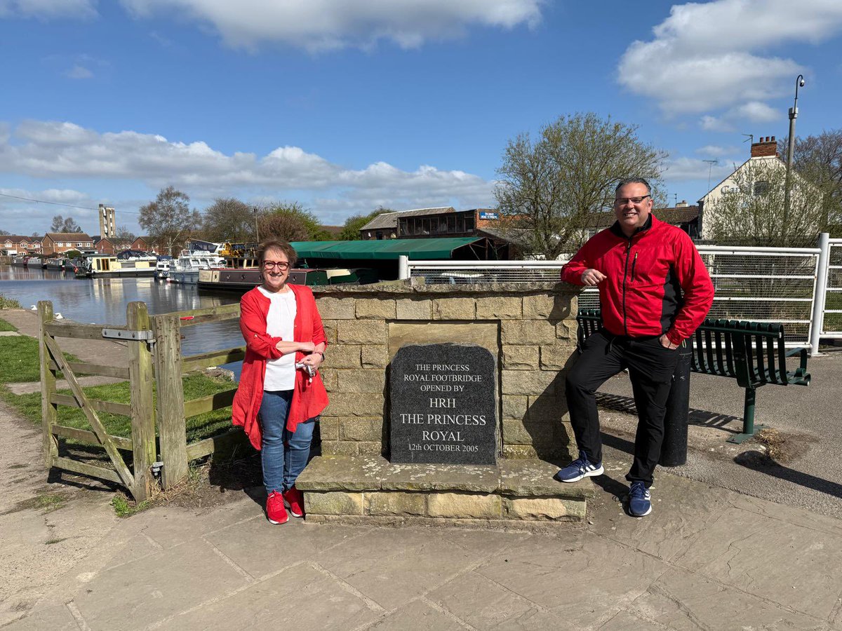 It's always great to be out and about on the doorstep with <a href="/mark4thorne/">Mark Houlbrook</a>  <a href="/Joe_Blackham/">Joe Blackham</a> talking to local residents.  Positive feedback on the doorstep, great conversations and the sun was shining! 🌞☀️ can't wait to see further improvements for our community. #Thorne #Moorends