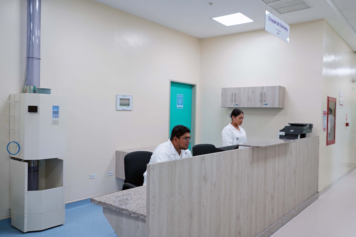 Salud_Guayas's tweet photo. @HGMonteSinai @Salud_Ec @Presidencia_Ec #ElNuevoEcuador | La Unidad de Quemados está integrada por:
✅ 6 box aislados
✅ 1 sala de procedimientos
✅ 1 área de balneoterapia
✅ Estación de enfermería
✅ Área de desechos
✅ Vestidores
✅ Bodega
✅ Lencería
✅ Información
✅Sala de espera
✅ Baños https://t.co/gKWXgYReLh