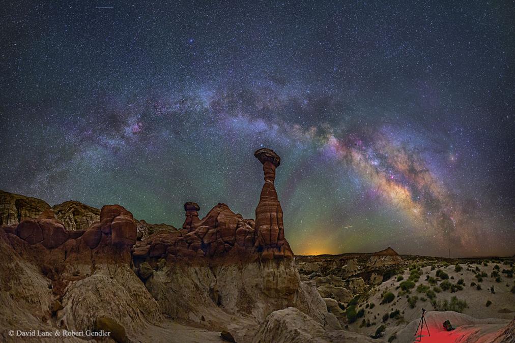 nasapod's tweet photo. Astronomy Picture from 23/02/2015

The Milky Way Over the Arizona Toadstools

Source: https://t.co/p2qLjYuZPl

#MilkyWay #Astrophotography #NightSky #Arizona #Toadstools #Galaxy #Stars #Space #AncientLight #Rocks #NightPhotography #LandscapePhotography #Timelapse https://t.co/7Nso0X6ggi