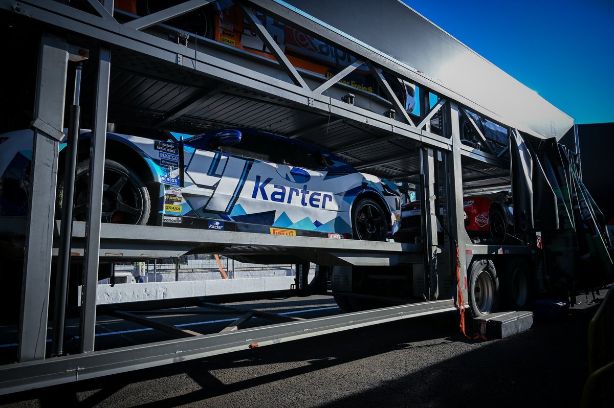 NASCARBrasil's tweet photo. Estamos aqui Londrina! 

Acompanhe cada detalhe das competições em nosso canal do YouTube 🔔

🗓 Etapa 2 |  @autodromodelondrina

🏁 CORRIDA 1 #Sunsetrace
Sábado, 12/04 - 17h30

🏁 CORRIDA 2 
Domingo, 13/04 - 13h00

📷 Luciano Santos e Clayton Medeiros/ @sigcombr

#NASCARBrasil https://t.co/MSE7U3e5XX