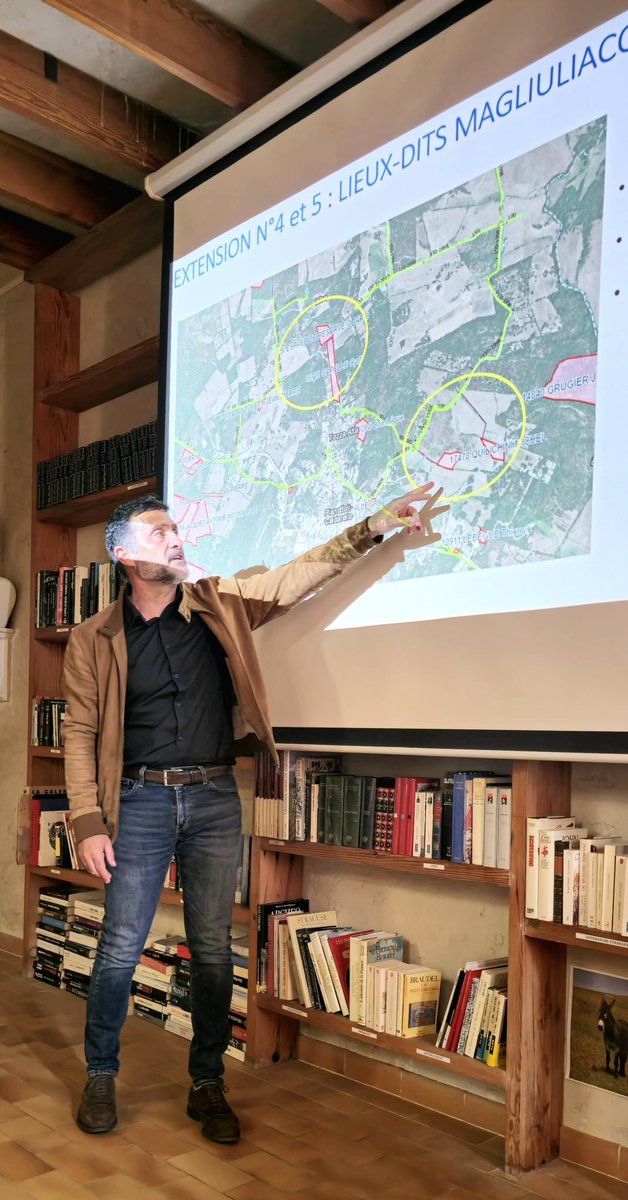 OEHC_'s tweet image. 💠Oghje in Pianottuli è Caldareddu 

💦▶️ Riunione in merria in presenza di a presidente di l’@OEHC_  @VanninaLuzi  pè prisentà l’estensione di e rete in acqua agricula è e sfarente tappe di stu prugettu. 

💧Prugrammazione d’i travaglii

🚜 170 ettare irrigati 💦

#odarc