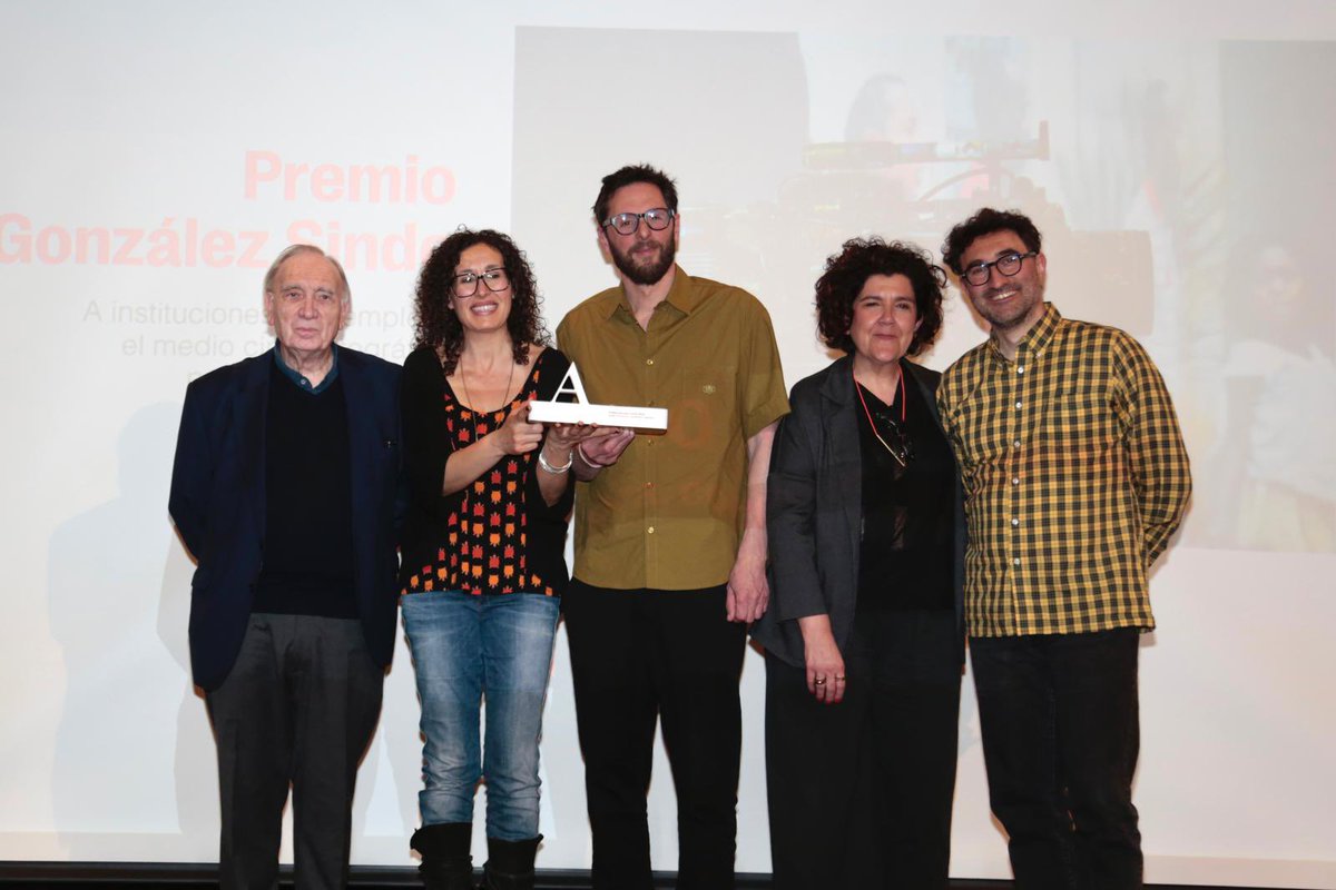 .<a href="/quepo_org/">Quepo</a>, productora sin ánimo de lucro que impulsa películas que funcionan como herramientas de transformación utilizando el lenguaje cinematográfico, recibe el Premio González Sinde 2025 de la Academia de Cine.