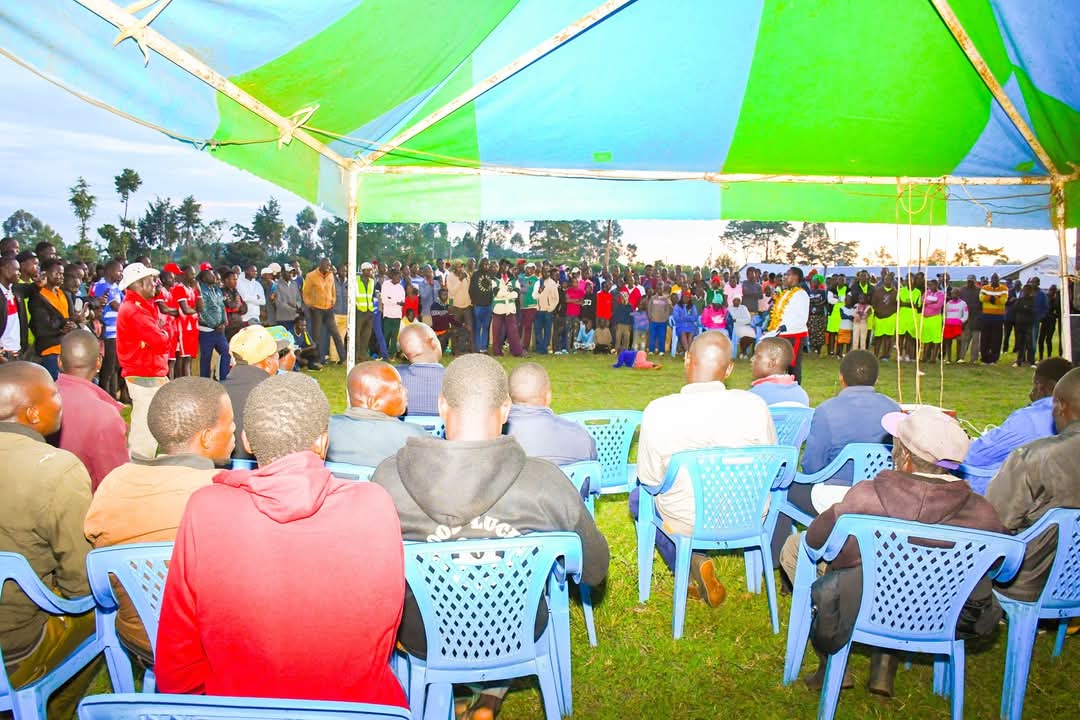 Muge_Cynthia's tweet photo. To crown the day, the awarding went down at Manman grounds!
Congratulations to the teams from Kemeloi/Maraba ward proceeding to the next level.
Aldai Constituency.
#BOSOSUPERCUP
#CheptiKonyool
#MonetizingTalent https://t.co/MTluj3NNov