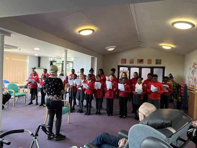 Nottinghamshire Hospice (@nottshospice) on Twitter photo Smiling faces and sing-a-longs 😀🎶
Thank you to the lovely students from <a href="/staugustinesNG3/">St Augustine’s Catholic Primary Academy</a>, who visited our Wellbeing patients last week. 💜
Their choir came and performed show-tunes for us all and brightened the room even more than the spring sun 🌞
#ThankYouThursday Smiling faces and sing-a-longs 😀🎶
Thank you to the lovely students from <a href="/staugustinesNG3/">St Augustine’s Catholic Primary Academy</a>, who visited our Wellbeing patients last week. 💜
Their choir came and performed show-tunes for us all and brightened the room even more than the spring sun 🌞
#ThankYouThursday