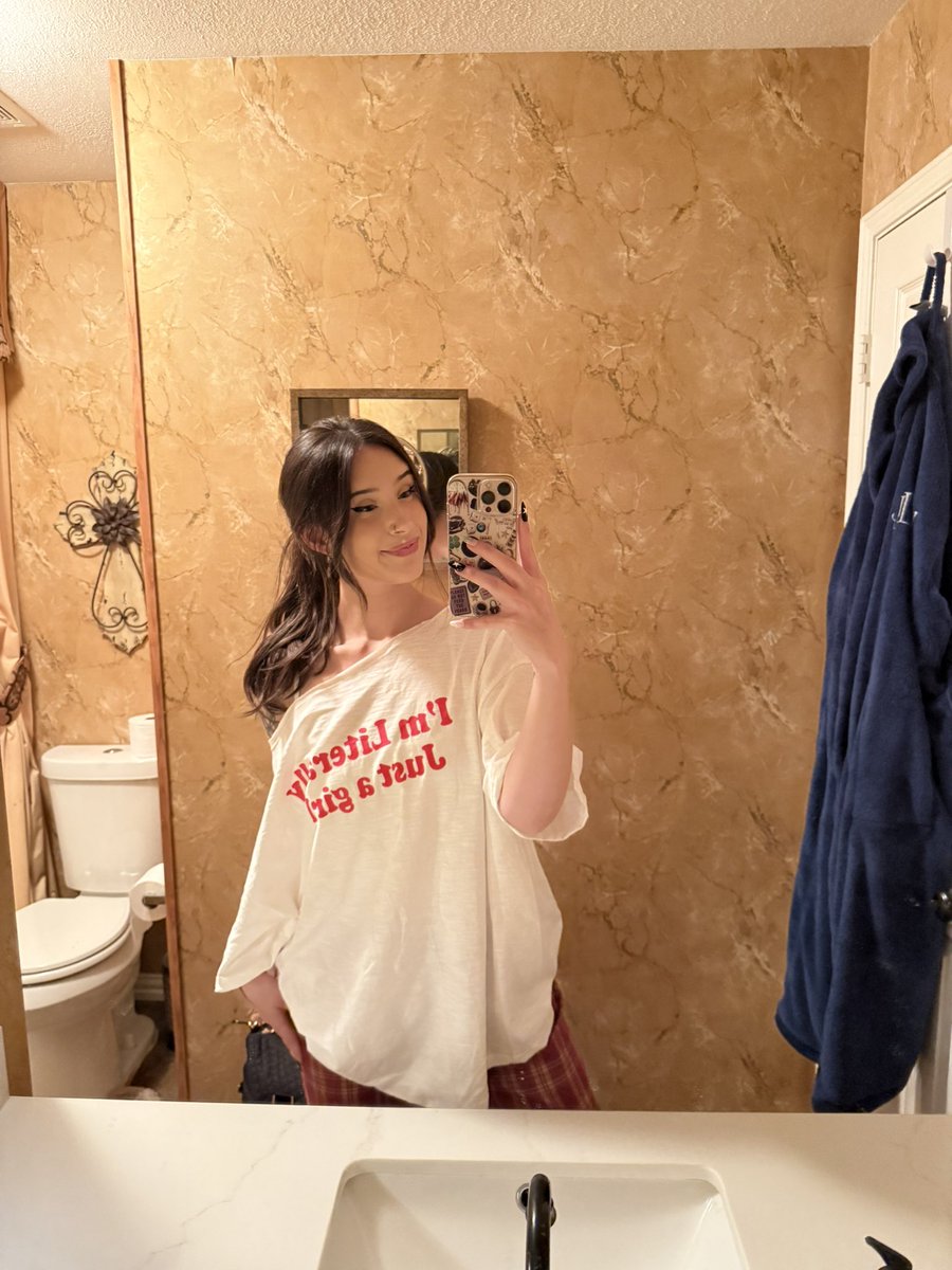 dumbgrlkate's tweet photo. :) https://t.co/JFRbenWbP5