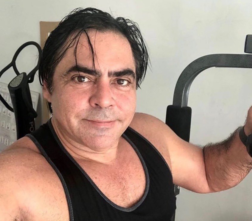 PE_History's tweet photo. Alfred Molina como Doutor Octopus nos bastidores de Homem-Aranha 2 (2004). https://t.co/KXRp8FTsoc