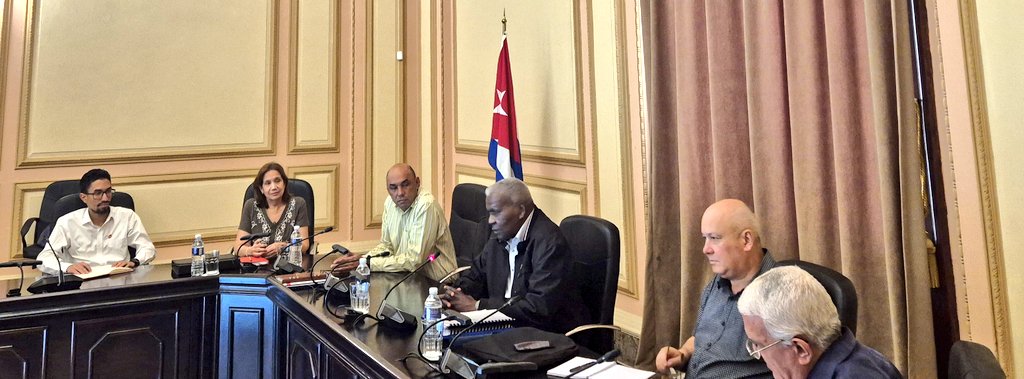 AsambleaCuba's tweet photo. Esteban Lazo preside chequeo parcial por comisiones de @AsambleaCuba🇨🇺 de acuerdo de la Asamblea Nacional del #PoderPopular sobre objetivos del Programa de @GobiernoCuba; relacionado con el @minalcuba; con la participación de @anamarianpp, @JorgeLuisTapiaF y @AlbertoLopezcu https://t.co/g229vHs5za