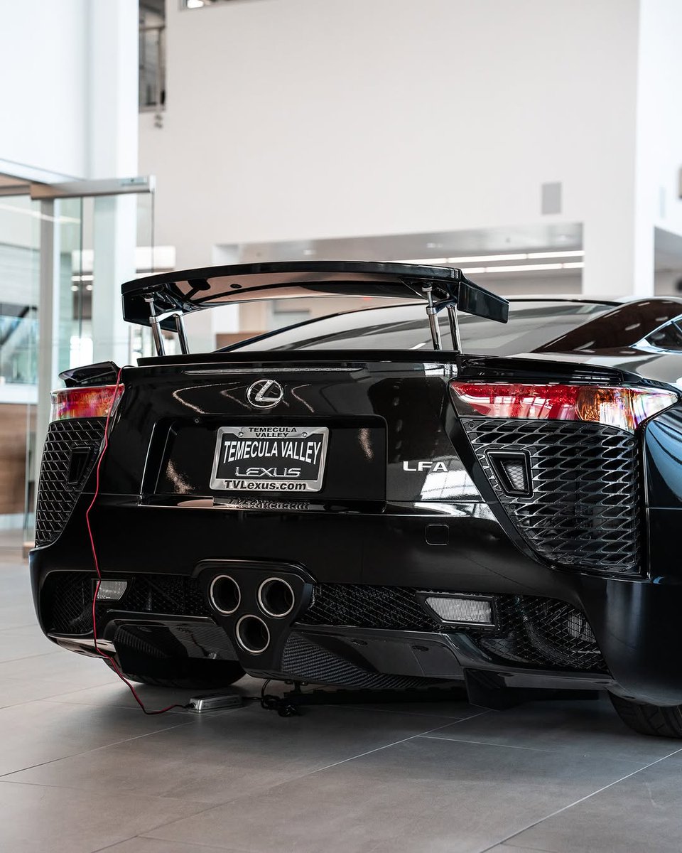 nocarcontext's tweet photo. Lexus LFA V10 🖤🖤 https://t.co/OuJRvDQAIk