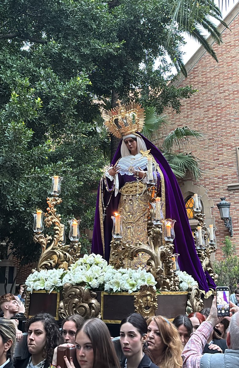 ‼️ El traslado del Descendimiento a su Casa Hermandad ya se encuentra en la calle
#CofradíasMLG