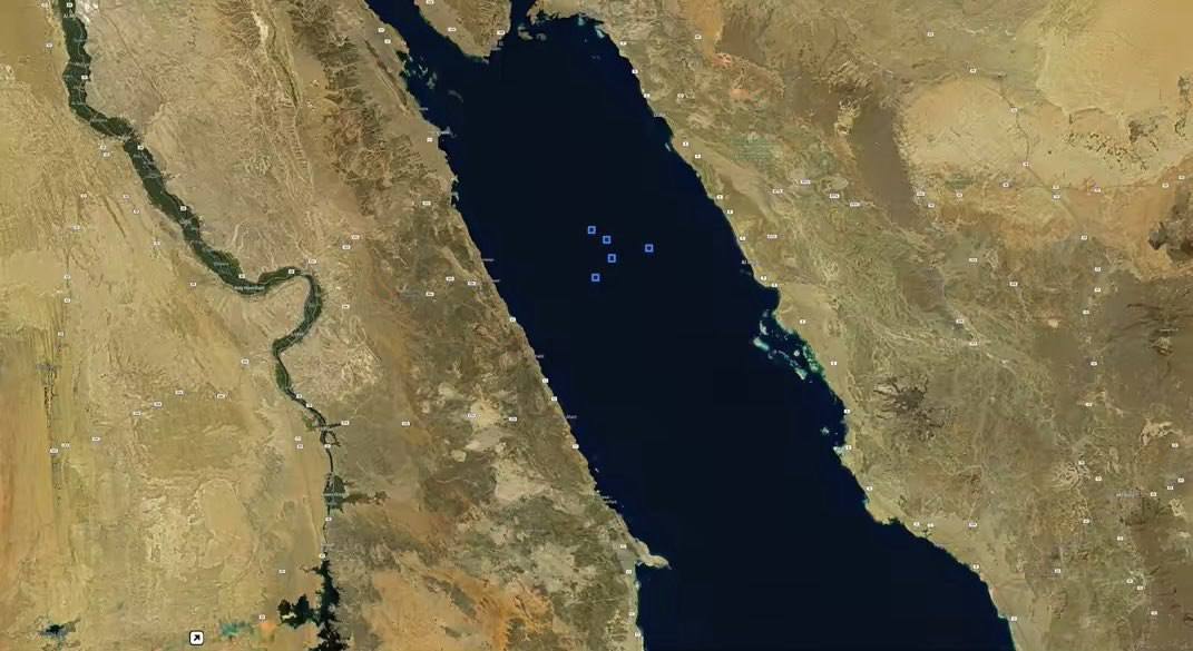 MahalaxmiRaman's tweet image. Why have the #Yemeni #Houthi has not attacked the #CVN 75 #HarrySTruman carrier strike group in recent days is that the #US 🛳 Navy has withdrawn to a position north of #Jeddah, using #Mecca 🕋 &amp;amp; #Medina as a shield, ..... 

🕋🕋🕋🕋